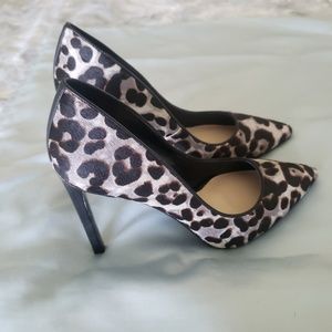 Nine West. Size 7. Leather Animal print,